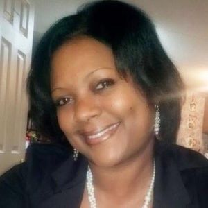 Meet your Posher, Lenora